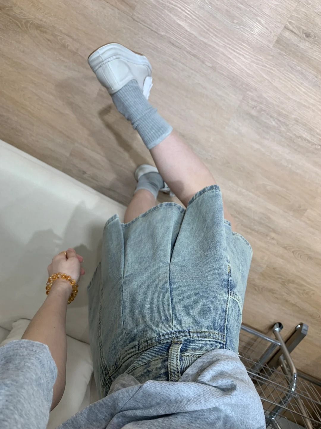กระโปรงยีนส์เอวสูงทรงเอพลีทสไต - Women Fashion Jeans บทวิจารณ์และราคา