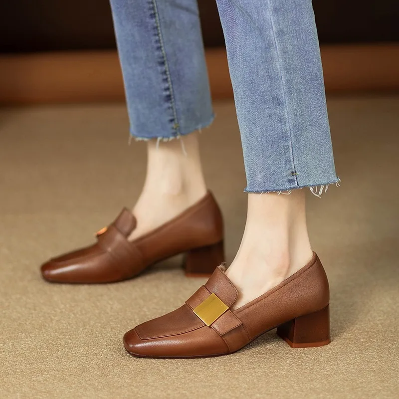 รองเท้าส้นหนาหัวเหลี่ยมสไตล์แม - Women Fashion Jeans บทวิจารณ์และราคา