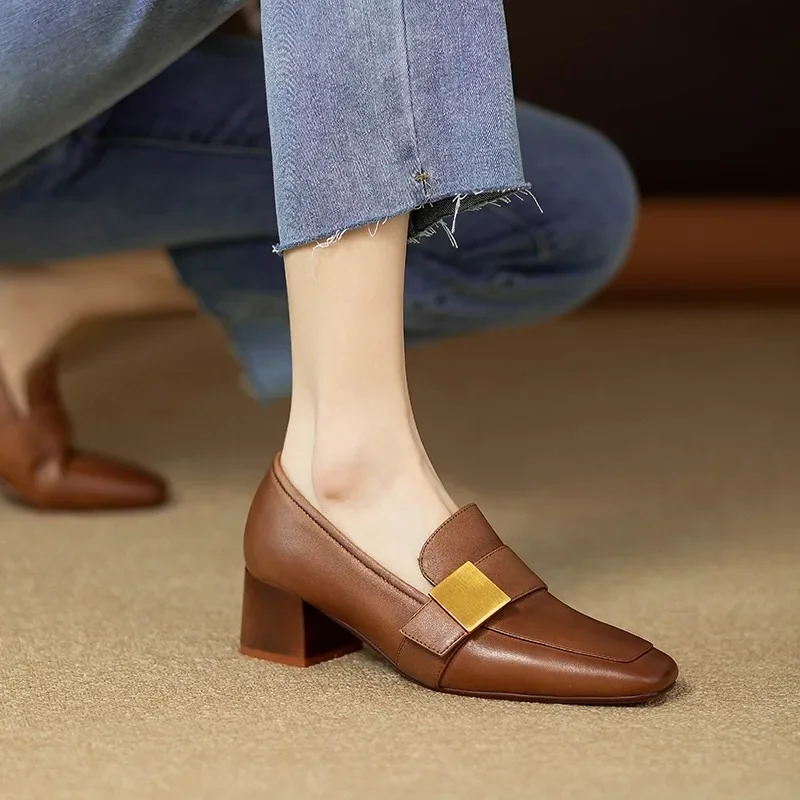 รองเท้าส้นหนาหัวเหลี่ยมสไตล์แม - Women Fashion Jeans บทวิจารณ์และราคา