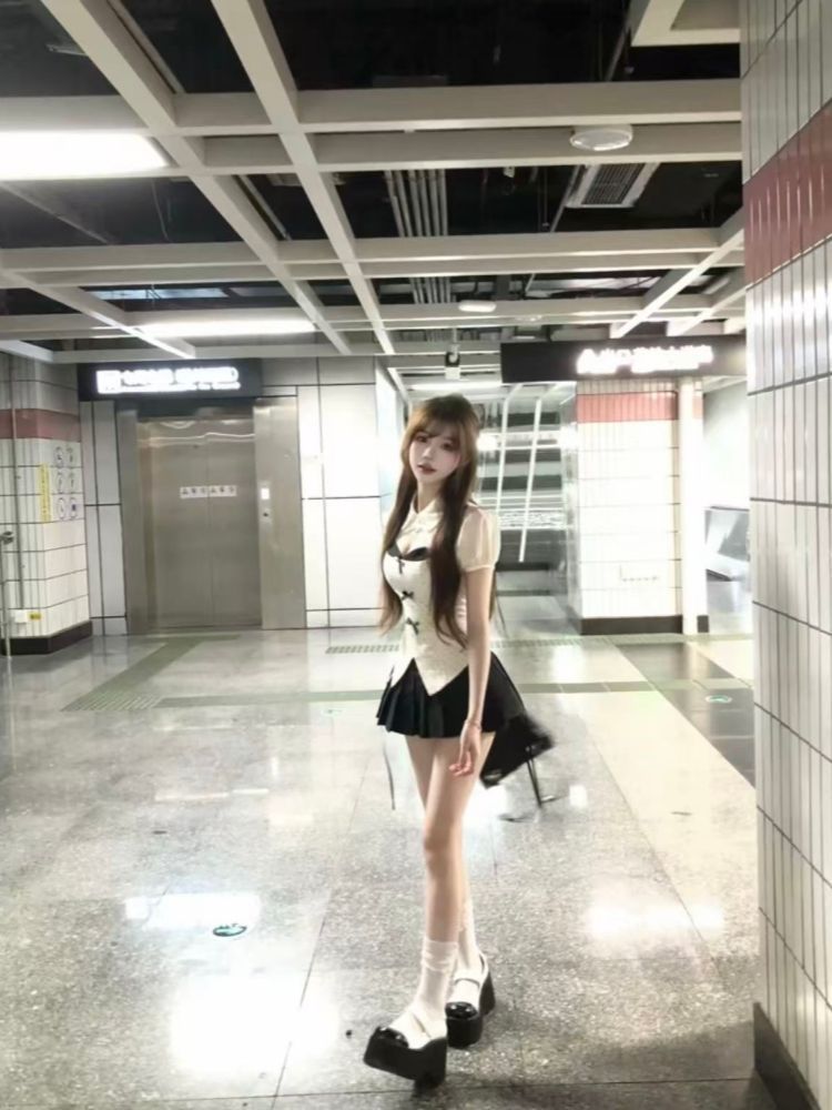 ชุดเซ็ต 2 ชิ้น Coquette Sweet  - Ruched Dress Mini บทวิจารณ์และราคา