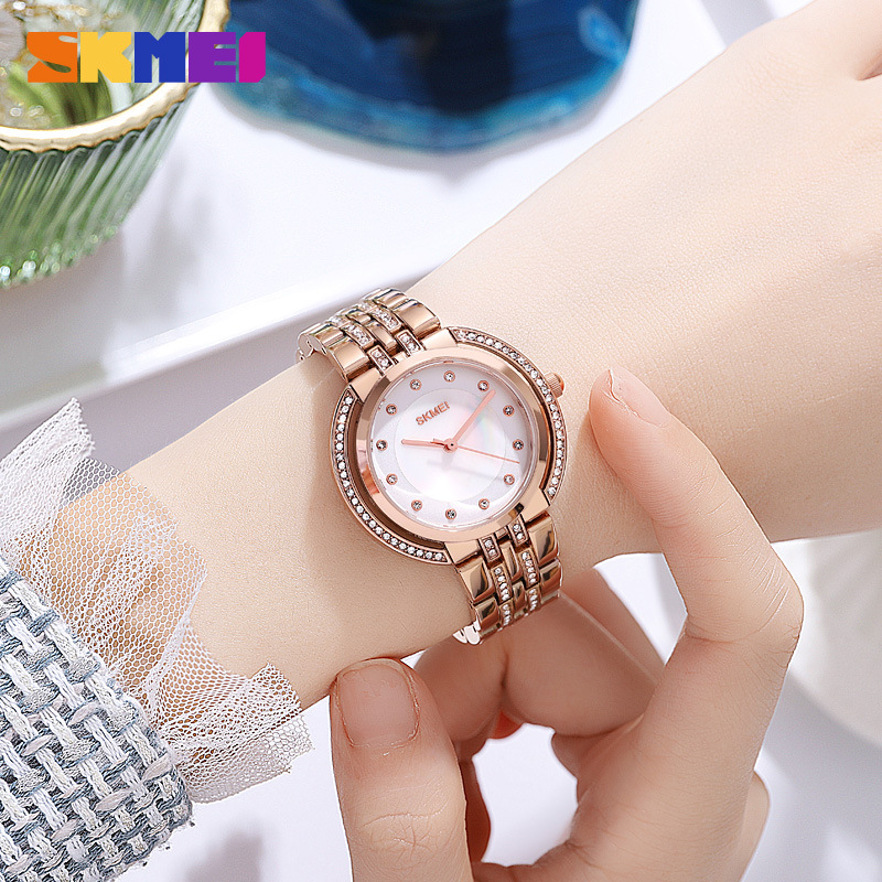 สร้อยข้อมือสตรีนาฬิกาควอตซ์หรู - Fashion Women Watches บทวิจารณ์และราคา